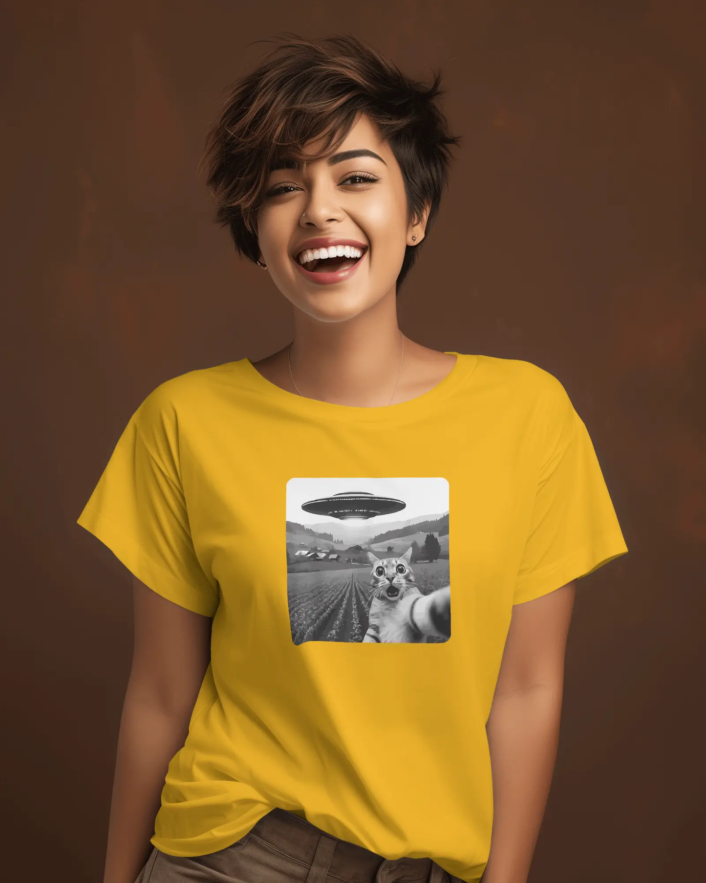 UFO Cat Selfie | T-shirt for Women PrismGasm