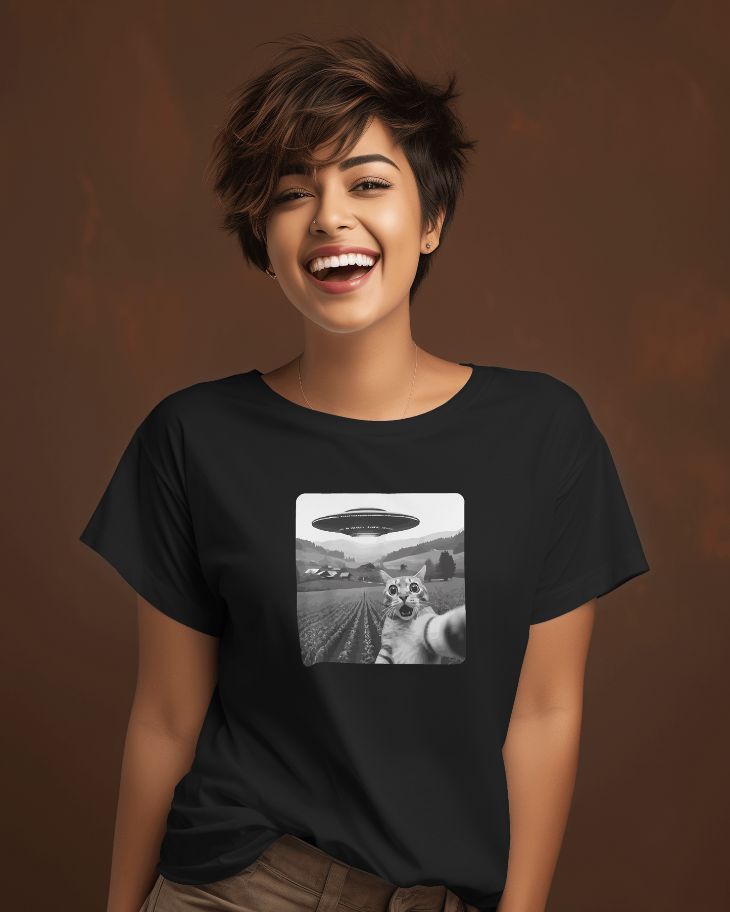 UFO Cat Selfie | T-shirt for Women